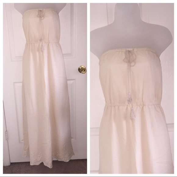 Merona Dresses & Skirts - Beautiful Strapless Maxi Dress